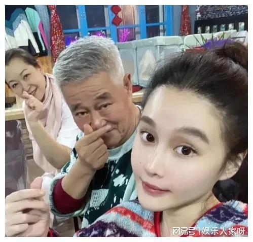 娱乐圈吃瓜消息,恋情、婚变、新秀崛起，揭秘明星背后的故事