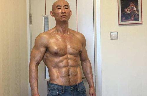 娱乐吃瓜酱肌肉男